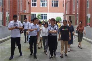 中國人民大學(xué)茶道哲學(xué)研究所湖南茶文化考察團一行赴集團白沙溪茶廠、益陽茶廠、君山茶業(yè)考察調(diào)研